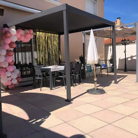 Holiday home Maison Vallee Decines-Charpieu